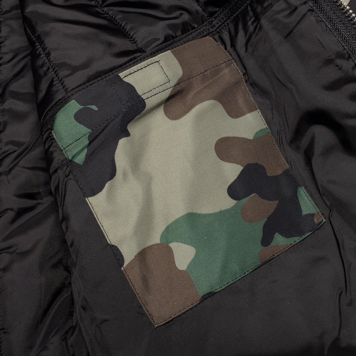Stussy - Work Jacket Quilted Nylon
Style # 115858
Color : Woodland Camo
