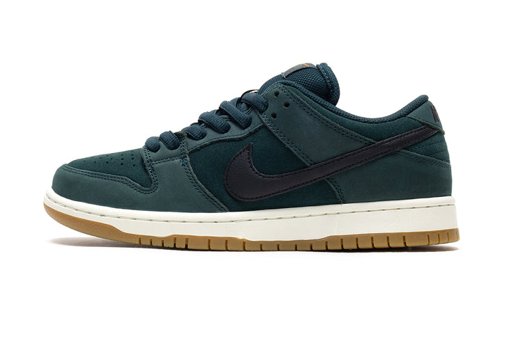 Nike SB - Dunk Low Pro
Style # FJ1674-300
Color : Deep Fir / Black / Sail