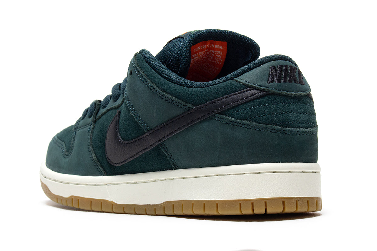 Nike SB - Dunk Low Pro
Style # FJ1674-300
Color : Deep Fir / Black / Sail