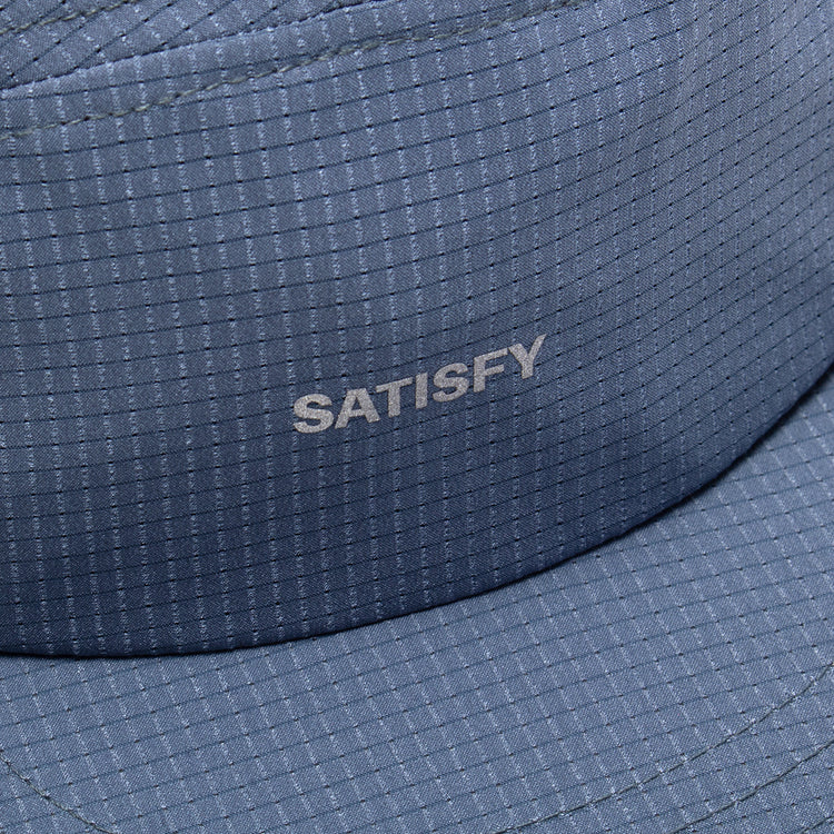 Satisfy - Rippy Air Trail Cap
Color : Mirage
Materials : 100% Nylon Ripstop
Adjustable bungee cord back strap with reflective loops
Exterior detachable care label
PeaceShell™ water-repellent finish
Lightweight
One size