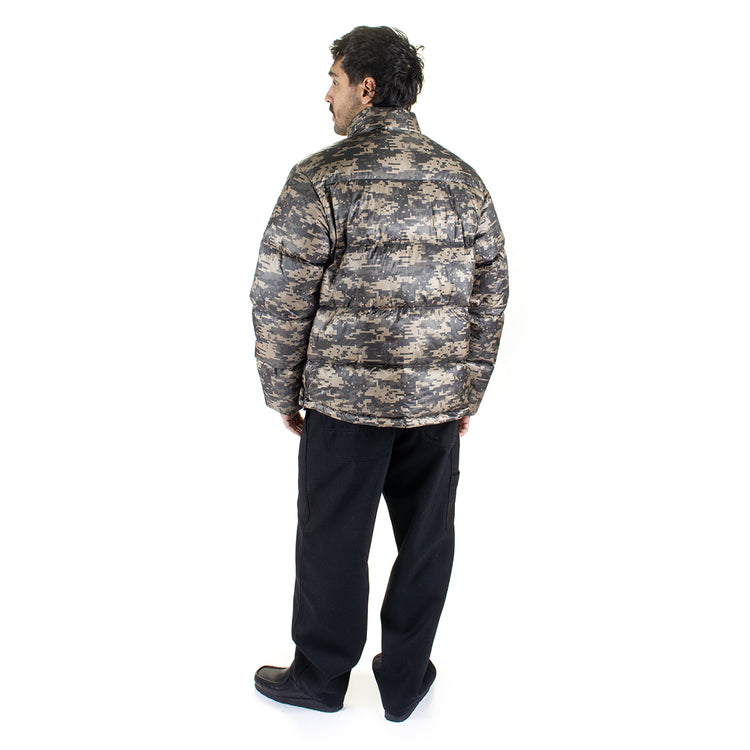 Stussy - Micro Ripstop Down Mock
Style # 115877
Color : Digital Camo