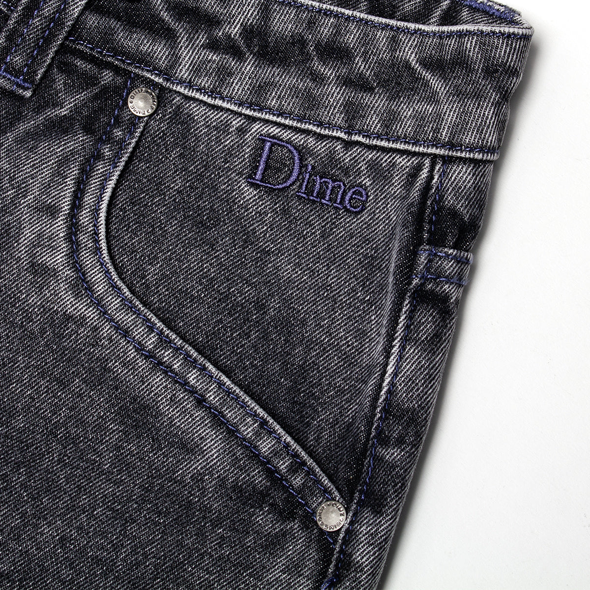 Dime | Classic Baggy Denim Pants
Color : Faded Black&nbsp;