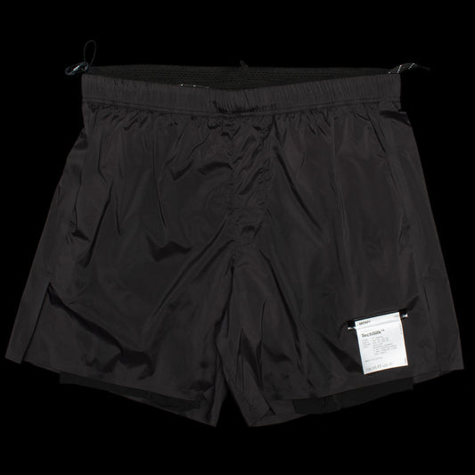 Satisfy - TechSilk Shorts 5"
Color : Black
Shell Materials : 88% Nylon / 12% Elastane
Lining Materials : 64% Nylon / 36% Elastane
Double waistband construction with drawcord
Quick-drying and anti-chafe Justice™ liner
2 front side pockets
Mini S-Carabiner clip
Sweatproof phone pocket
Detachable care label
Quick-drying
Regular fit