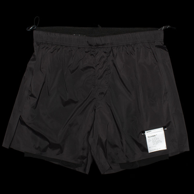 Satisfy - TechSilk Shorts 5"
Color : Black
Shell Materials : 88% Nylon / 12% Elastane
Lining Materials : 64% Nylon / 36% Elastane
Double waistband construction with drawcord
Quick-drying and anti-chafe Justice™ liner
2 front side pockets
Mini S-Carabiner clip
Sweatproof phone pocket
Detachable care label
Quick-drying
Regular fit