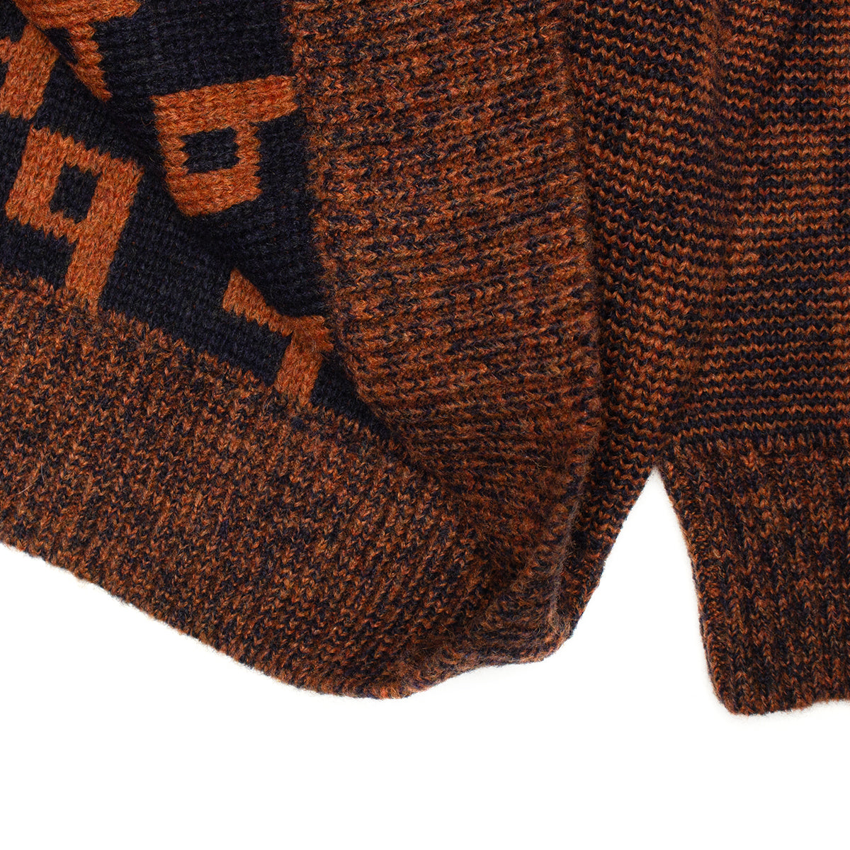 Polar Skate Co. - George Sweater
Color : Navy / Orange
Materials : 60% Acrylic / 14% Polyamide / 10% Polyester / 8% Viscose / 8% Wool
Fluffy yarn
Jacquard knit
Dropped shoulders
Wide, short fit
Made in Portugal