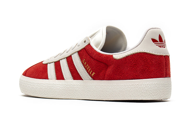 Adidas | Gazelle ADV&nbsp;
Style # JP5861
Color : Better Scarlet / White / Gold