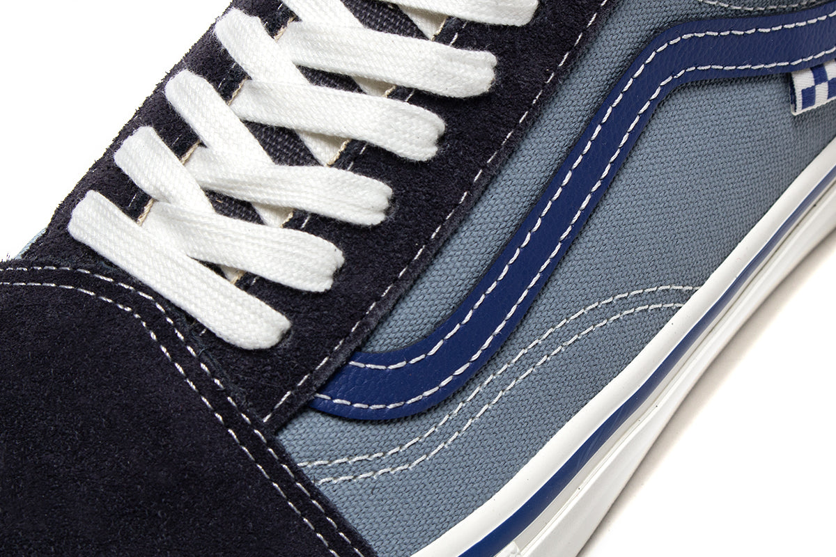 Vans | Skate Old Skool x Elijah Berle
Style # VN0A2Z32FUH1
Color : Vintage Blue / White