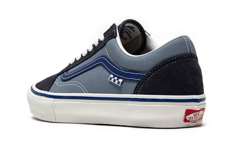 Vans | Skate Old Skool x Elijah Berle
Style # VN0A2Z32FUH1
Color : Vintage Blue / White