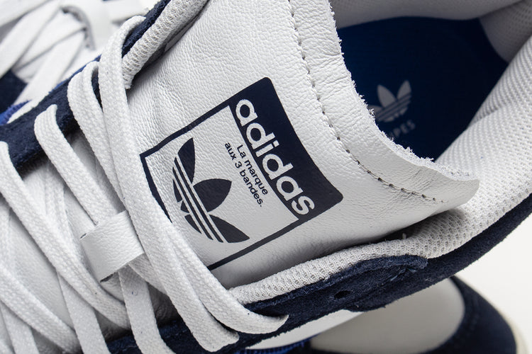 Adidas - Superskate
Style # HQ4807
Color : Core Black / White / Gold Metallic
Materials : Suede / Leather Upper - Rubber Outsole
Sizing : US Men's
Cupsole construction