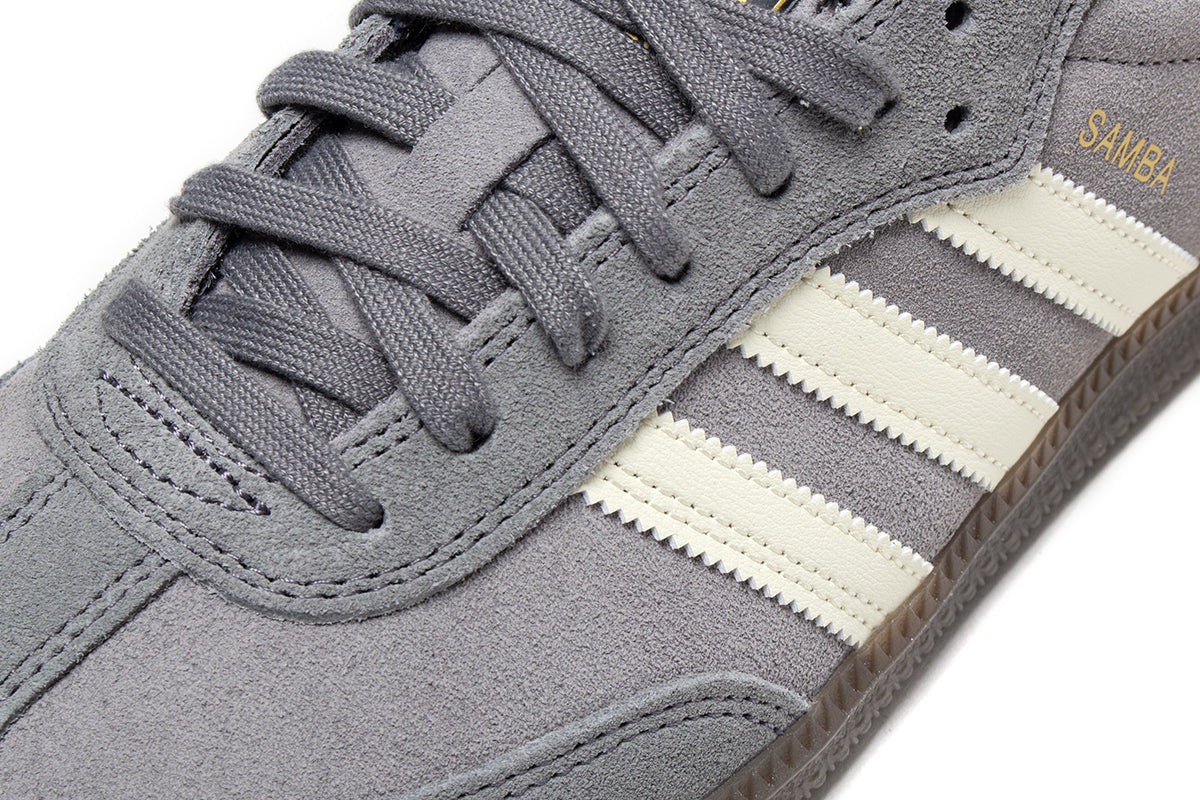 Adidas - Samba ADV
Style # HQ7541
Color : Grey / White
Materials : Suede Upper - Rubber Outsole
Sizing : US Men's
Cupsole construction