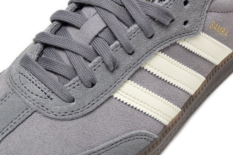 Adidas - Samba ADV
Style # HQ7541
Color : Grey / White
Materials : Suede Upper - Rubber Outsole
Sizing : US Men's
Cupsole construction