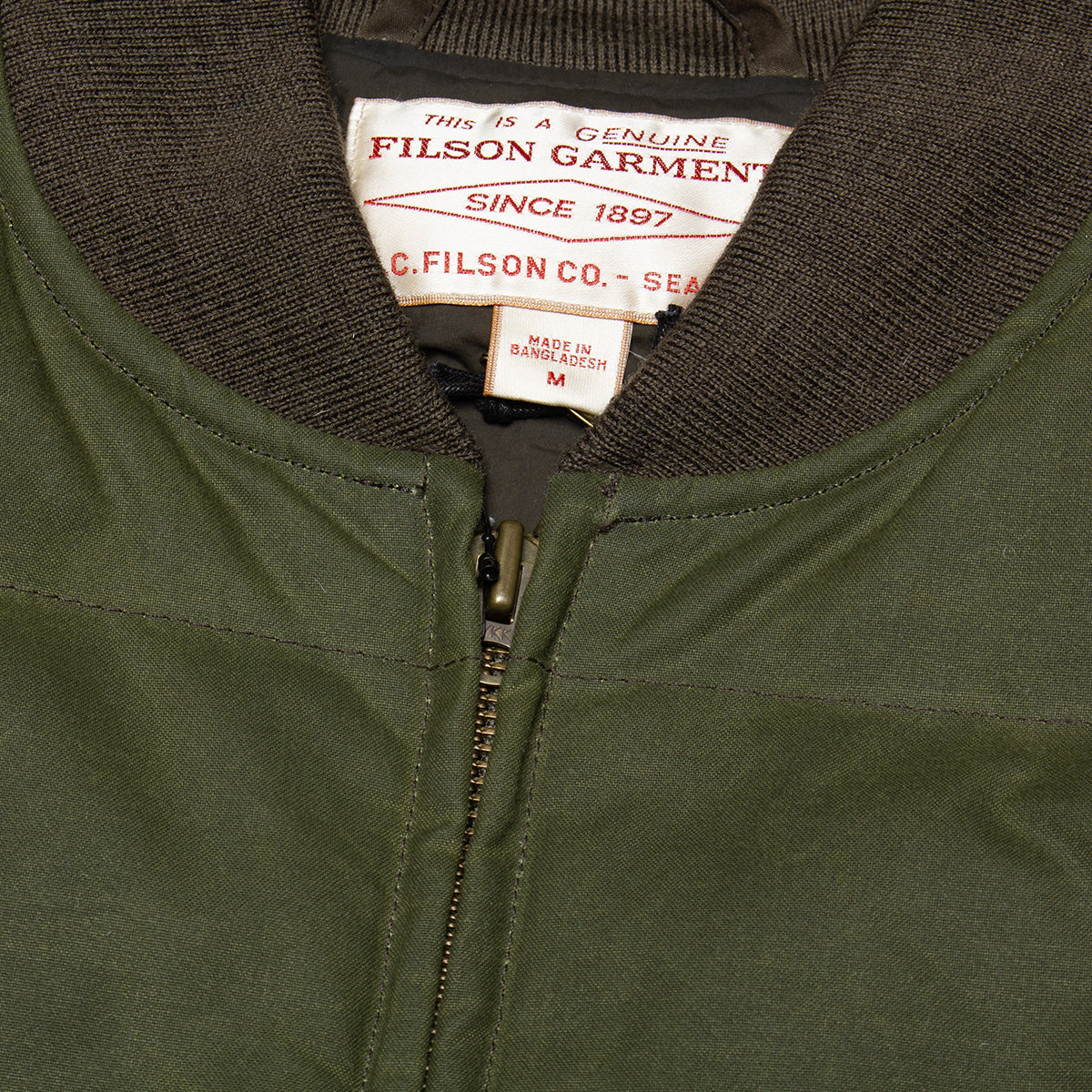 Filson | RDS Down Bomber Jacket
Style # 20285040
Color : Otter Green