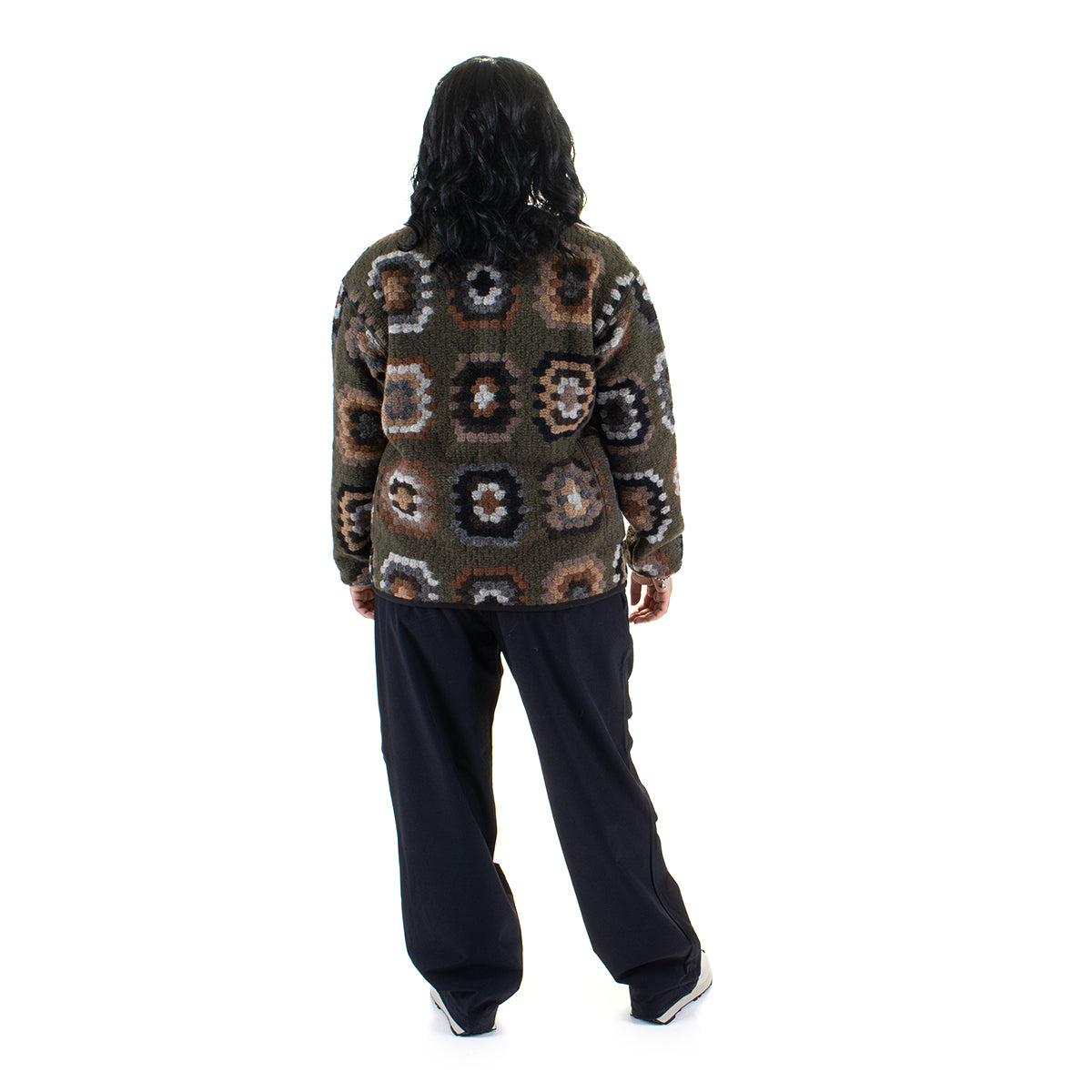 Snow Peak - Women's Wool Jacquard Cardigan
Color : Olive
Materials : 70% Recycled Polyester / 30% Wool
Jacquard weave
Large hip pockets
Piped edges
Tricot lining
Oversized, boxy fit