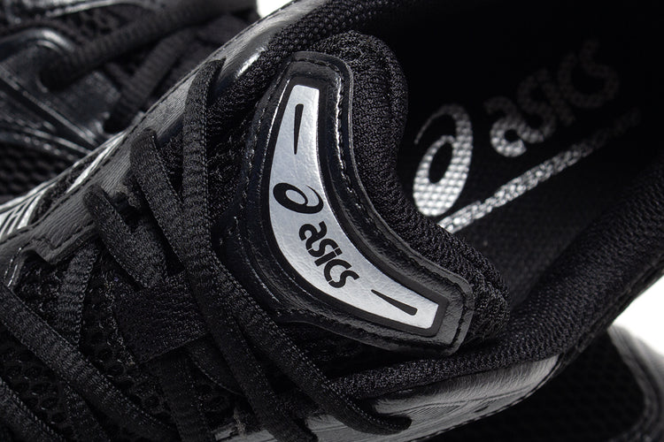 Asics | Gel-Kayano 14
Style # 1201A019.006
Color : Black / Pure Silver