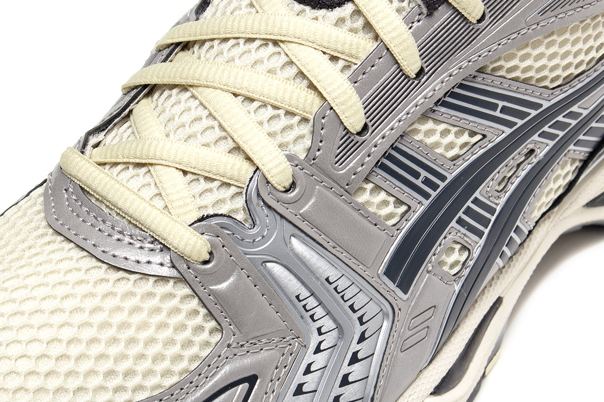 Asics | Gel-Kayano 14
Style # 1203A537.250
Color : Oyster White / Steeple Grey