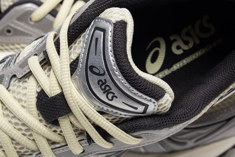 Asics | Gel-Kayano 14
Style # 1203A537.250
Color : Oyster White / Steeple Grey