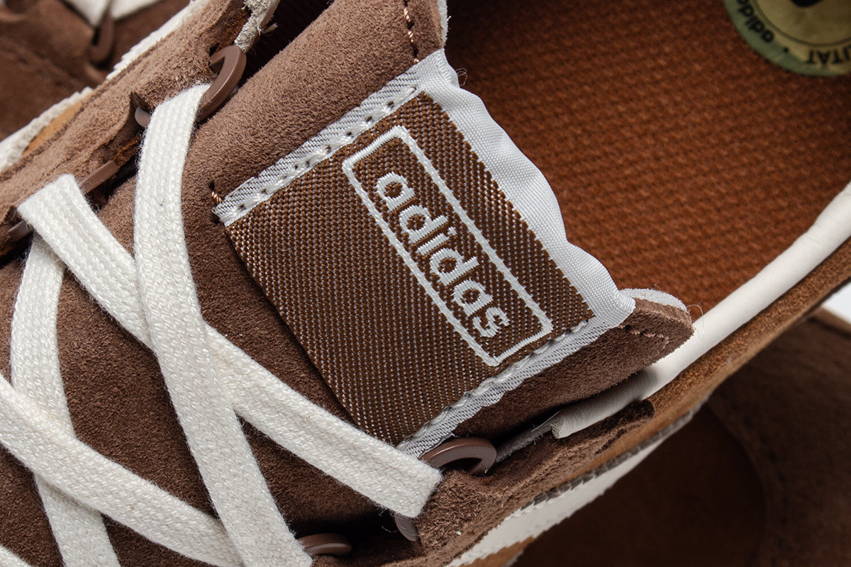 Adidas - SL 72 PT
Style # KJ1063
Color : Dusky Brown / Wonder White
Materials : Suede Upper - Rubber Outsole
Sizing : US Men's