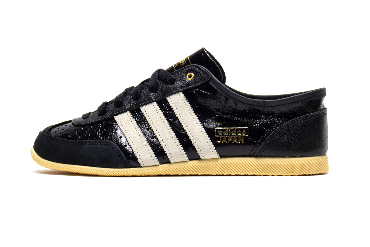 Adidas - Women's Japan Decon
Style # KJ6212
Color : Core Black / Cream White / Orange Tint
Materials : Leather / Suede Upper - Rubber Outsole
Sizing : US Women's