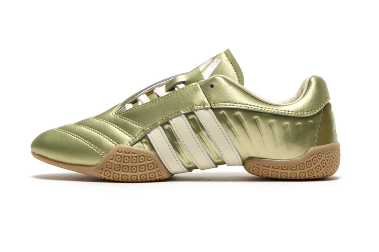 Adidas - Women's Taekwondo Mei Elite
Style # JR1827
Color : Gold Metallic / White / Gum
Materials : Leather Upper - Rubber Outsole
Sizing : US Women's