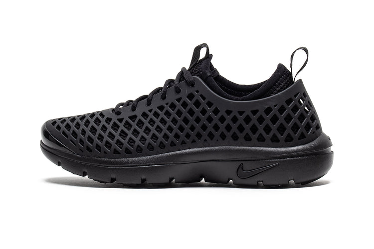 Nike - Women's Rejuven8 Run OG SP
Style # IF5958-002
Color : Black / Black / Sail
Materials : Soft Foam / Mesh Upper - Rubber Outsole
Sizing : US Women's