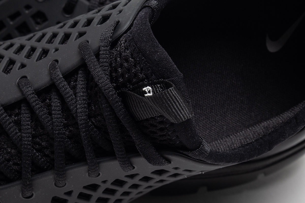 Nike - Women's Rejuven8 Run OG SP
Style # IF5958-002
Color : Black / Black / Sail
Materials : Soft Foam / Mesh Upper - Rubber Outsole
Sizing : US Women's