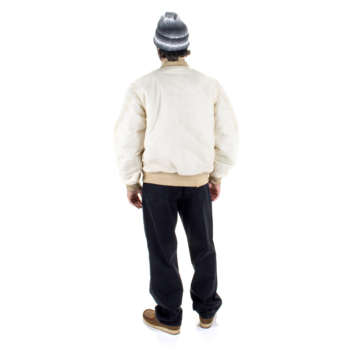 Stussy | Quilted Waxed Bomber
Style # 115803
Color : Cream