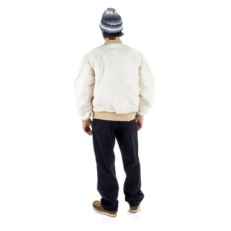 Stussy | Quilted Waxed Bomber
Style # 115803
Color : Cream