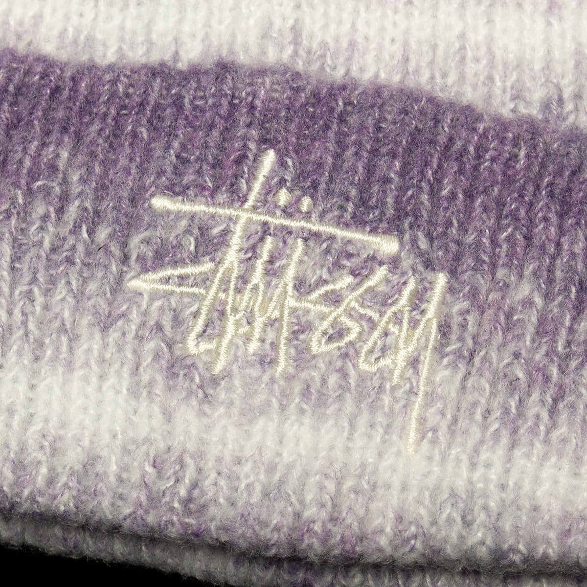 Stussy | Cuff Beanie Knit Stripe
Style # 1321222
Color : Purple