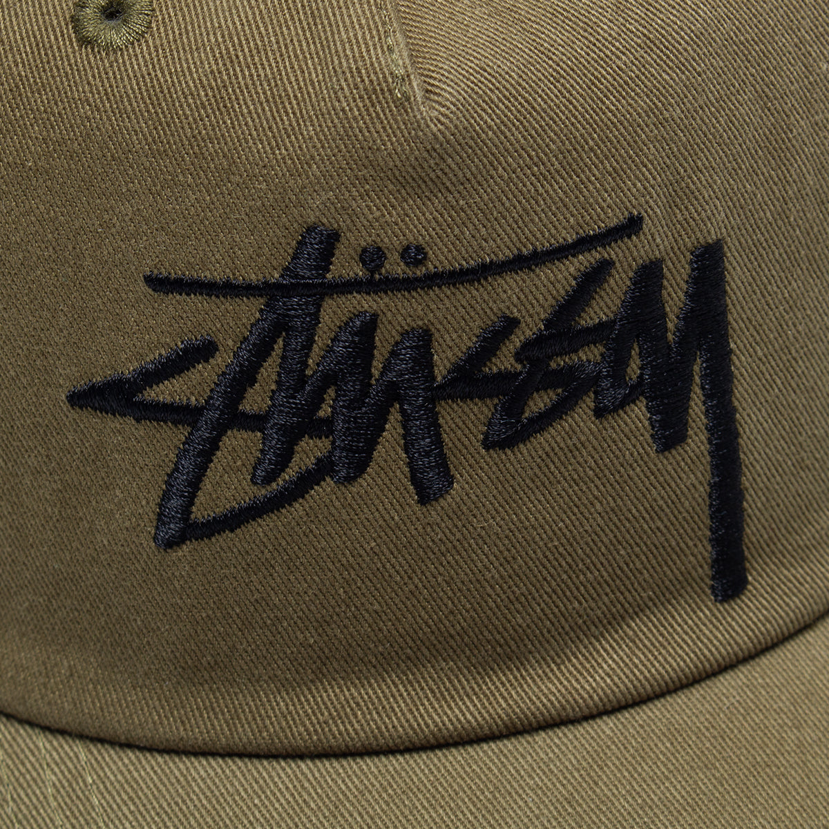 Stussy |&nbsp;Big Stock Mid Depth Hat
Style # 1311145
Color : Army Green
