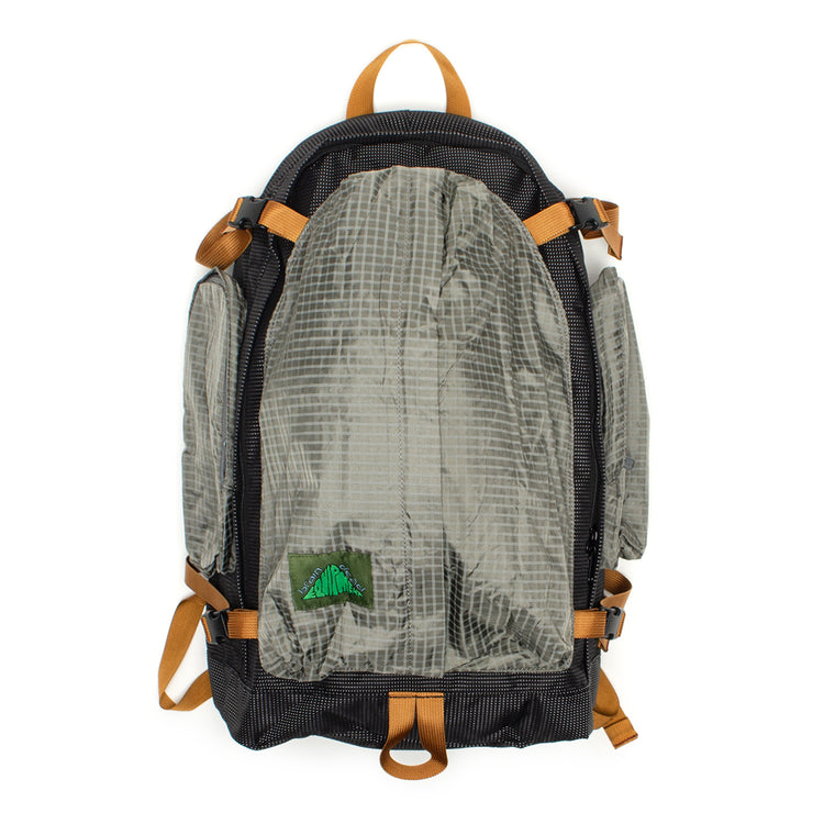 Brain Dead - Equipment Alpine Backpack
Color : Black