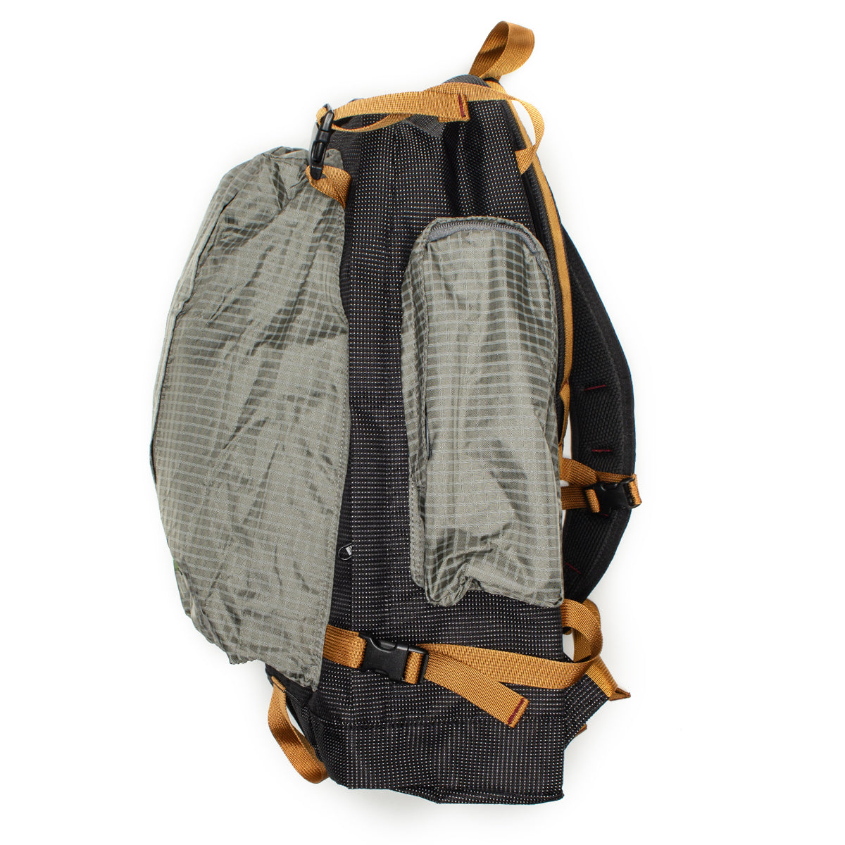 Brain Dead - Equipment Alpine Backpack
Color : Black