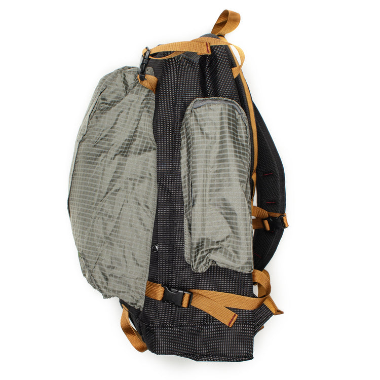 Brain Dead - Equipment Alpine Backpack
Color : Black