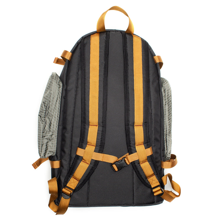 Brain Dead - Equipment Alpine Backpack
Color : Black