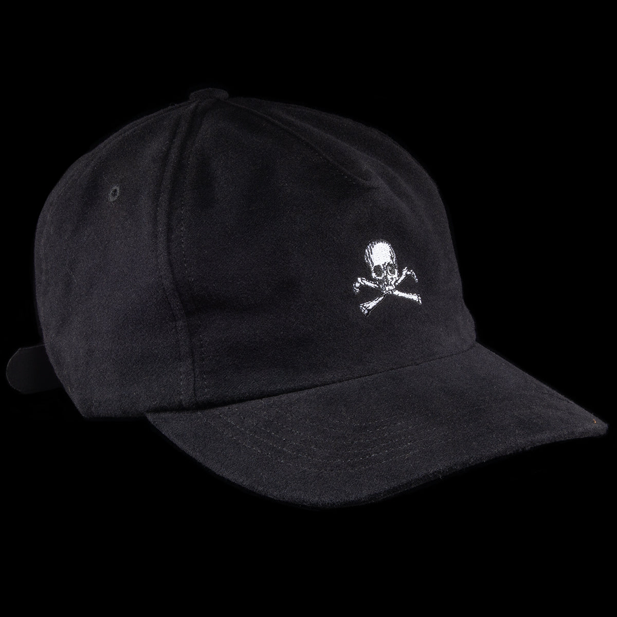 Noah | Moleskin Jolly Roger 5-Panel Hat
Color : Black