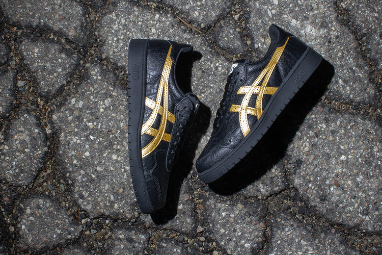 Asics Skateboarding | Japan Pro
Style # 1201B048.002
Color : Black / Pure Gold