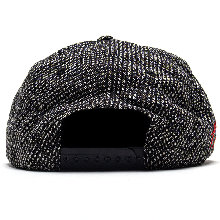 Metalwood - Pro Tip Snapback Hat
Color : Black
Materials : 100% Cotton
5-panel construction
Adjustable snapback closure
