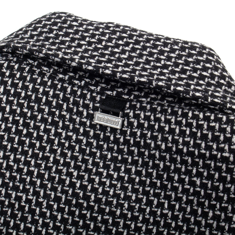 Metalwood - Mechanic Jacket
Color : Black
Materials : 100% Melton Wool - Poly Fiil

2-way front zip closure
Side hand pockets
Metal charm on back neck
Ribbed cuffs