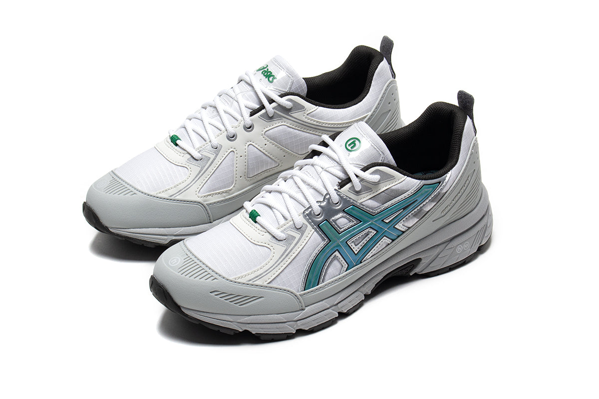 Asics | Gel-Venture 6 Shield
Style # 1203A778.100
Color : White / Wasabi