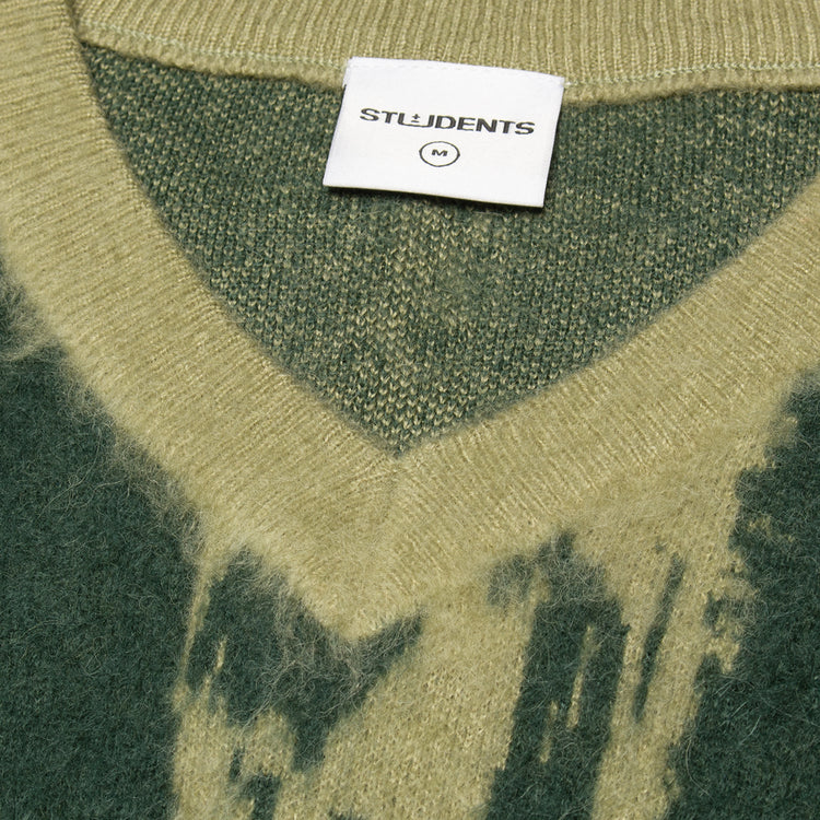 Students - Cimarron Knit Vest Sweater
Color : Military
Materials : 60% Wool / 40% Mohair