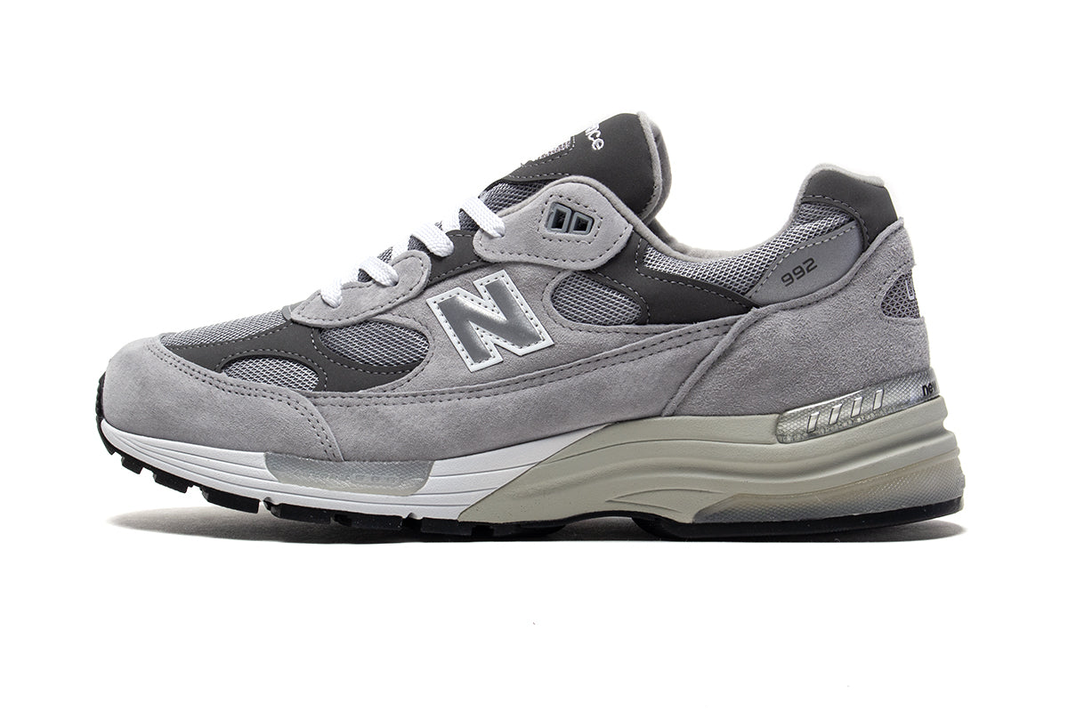 New Balance - 992
Style # U992GY
Color :&nbsp; Grey / White