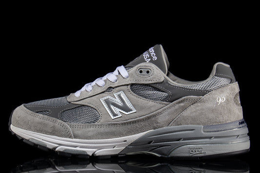 New Balance - 993
Style # MR993GL
Color : Grey / White