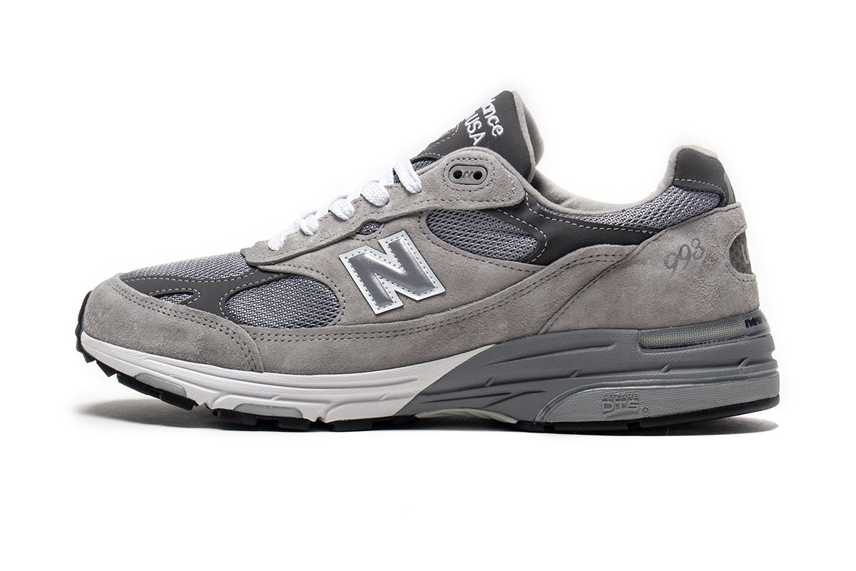 New Balance - 993
Style # MR993GL
Color : Grey / White