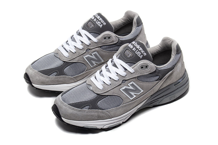 New Balance - 993
Style # MR993GL
Color : Grey / White