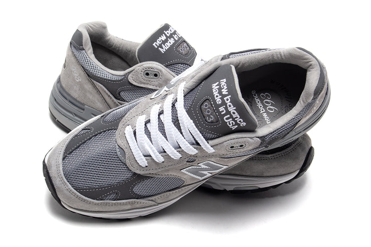 New Balance - 993
Style # MR993GL
Color : Grey / White