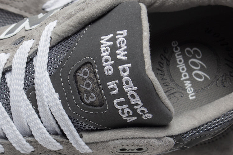 New Balance - 993
Style # MR993GL
Color : Grey / White