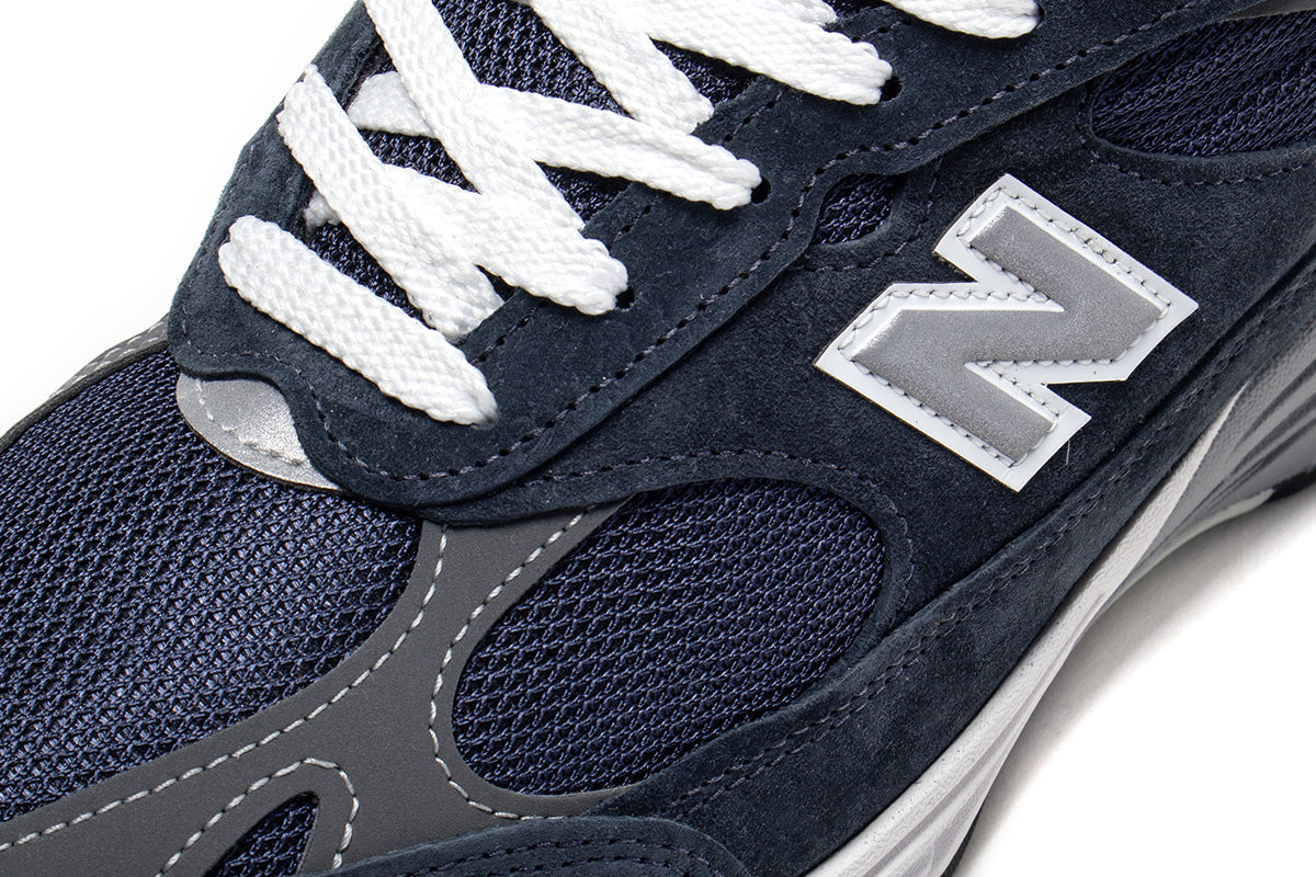 New Balance - 993
Style # MR993NV
Color : Navy / Grey / White