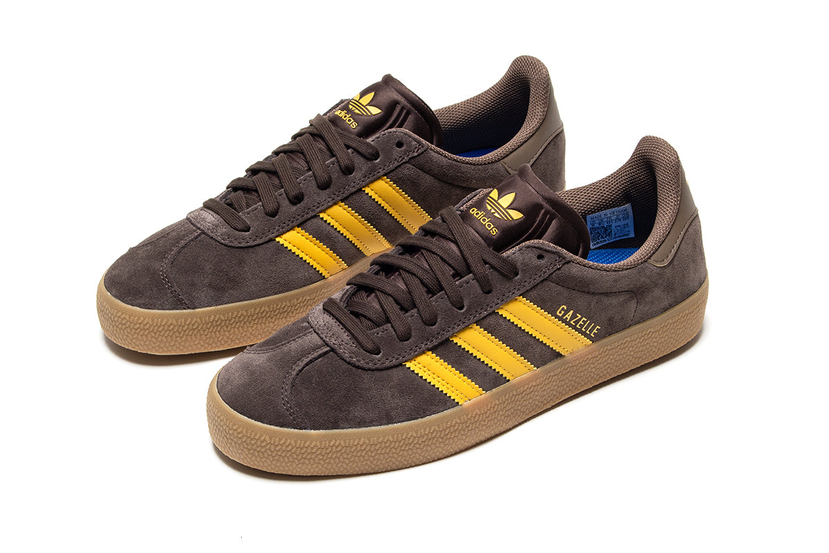 Adidas | Gazelle ADV
Style # JP5857
Color : Dark Brown / Preloved Yellow / Earth Strata