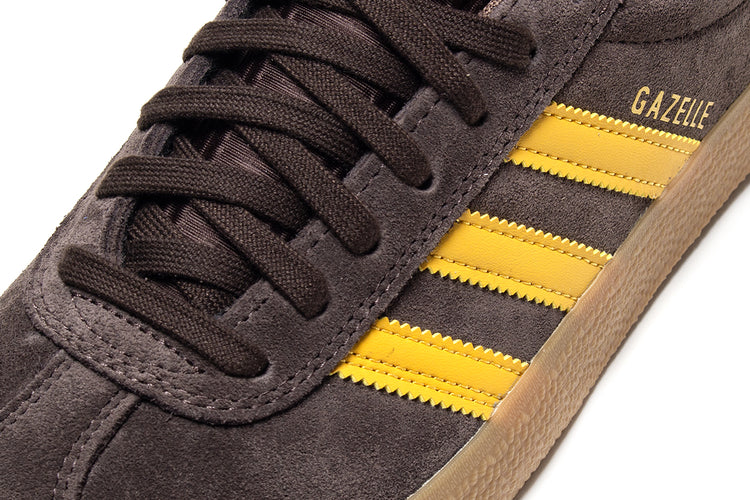 Adidas | Gazelle ADV
Style # JP5857
Color : Dark Brown / Preloved Yellow / Earth Strata