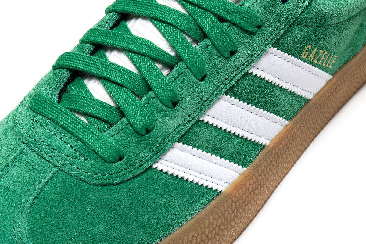 Adidas | Gazelle ADV
Style # JH5247
Color : Green / Cloud White / Gold Metallic