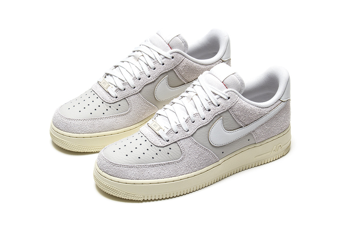 Nike | Air Force 1 '07 LX
Style # HF2897-001
Color : Phantom / Summit White / Light Bone